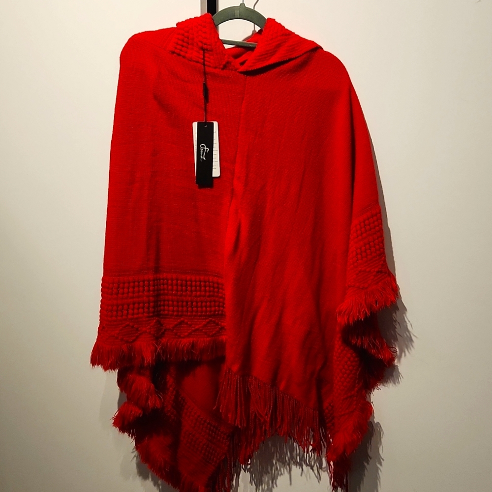 Seranel Hooded Red Pancho OS